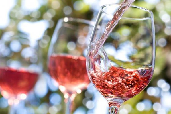 Pack Verano Ibérico – Vino Rosado, Jamón de Guijuelo y Queso Curado - Imagen 3